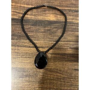Onyx beads and pendant drop necklace